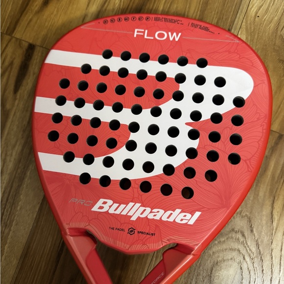 BullPadel Red Padel Racket Flow - Picture 3 of 8